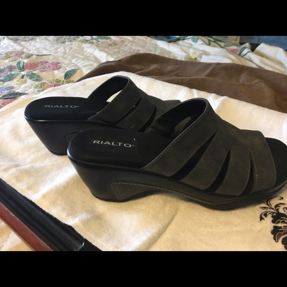 Woman’s dress sandals